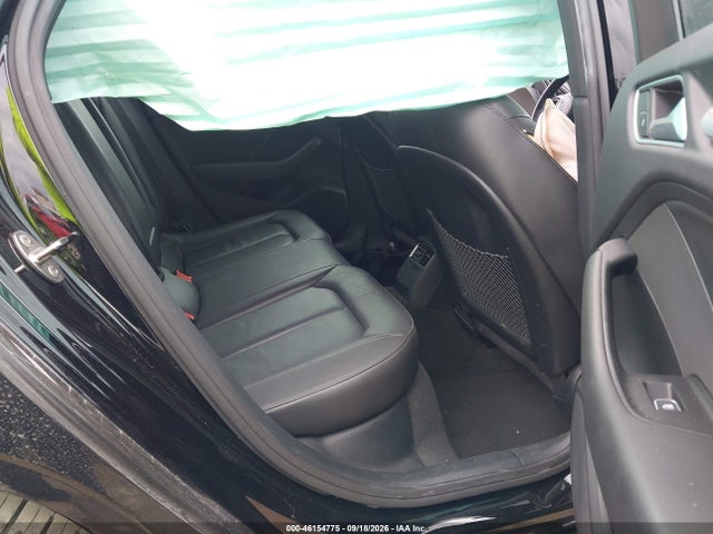 46154775 :رقم المزاد ، WAUGUGFF2H1058234 vin ، 2017 Audi A3 2.0t Premium مزاد بيع