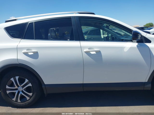 Toyota RAV4 LE 2017 JTMZFREVXHJ715212 Image 13