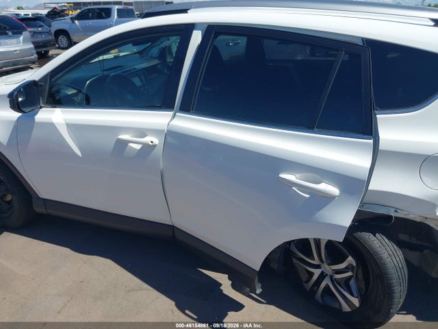 Toyota RAV4 LE 2017 JTMZFREVXHJ715212 Image 14