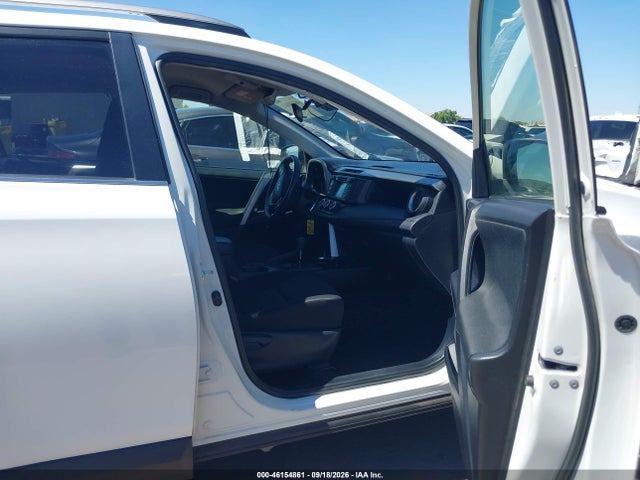 Toyota RAV4 LE 2017 JTMZFREVXHJ715212 Image 5