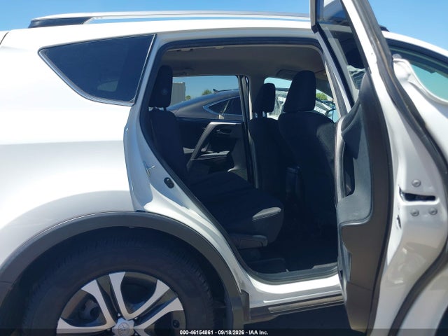 Toyota RAV4 LE 2017 JTMZFREVXHJ715212 Image 8