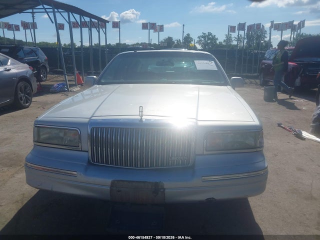 46154927 :رقم المزاد ، 1LNLM82W1TY721480 vin ، 1996 Lincoln Town Car Sgn/dmnd Anv/cypress/jn مزاد بيع