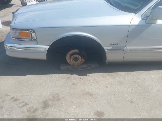 46154927 :رقم المزاد ، 1LNLM82W1TY721480 vin ، 1996 Lincoln Town Car Sgn/dmnd Anv/cypress/jn مزاد بيع