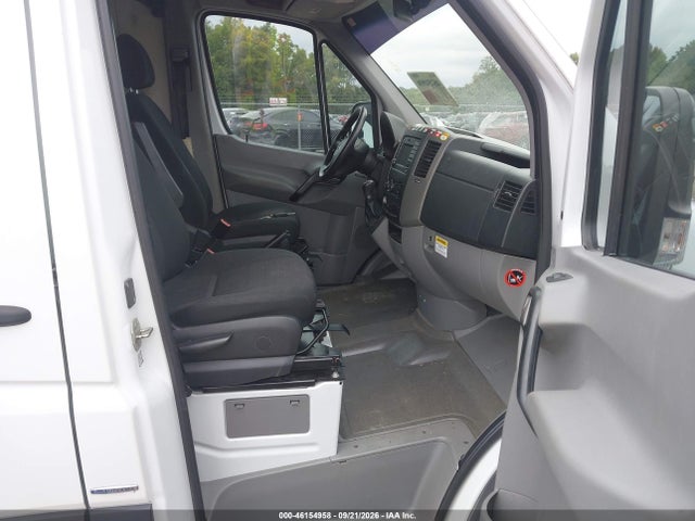 Продажа на аукционе авто 2015 Mercedes-benz Sprinter 2500 Normal Roof, vin: WD3PE7DC8F5967507, номер лота: 46154958