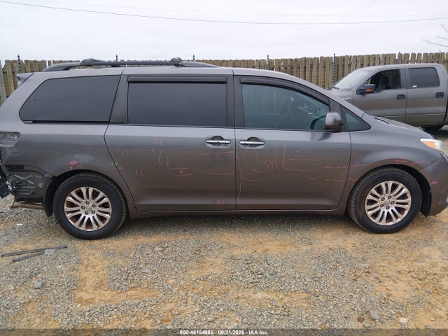 Продажа на аукционе авто 2017 Toyota Sienna Xle 8 Passenger, vin: 5TDYZ3DC2HS855659, номер лота: 46154985
