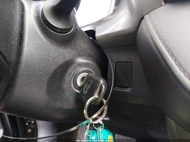 Toyota RAV4 LE 2018 2T3BFREV3JW729316 Image 11