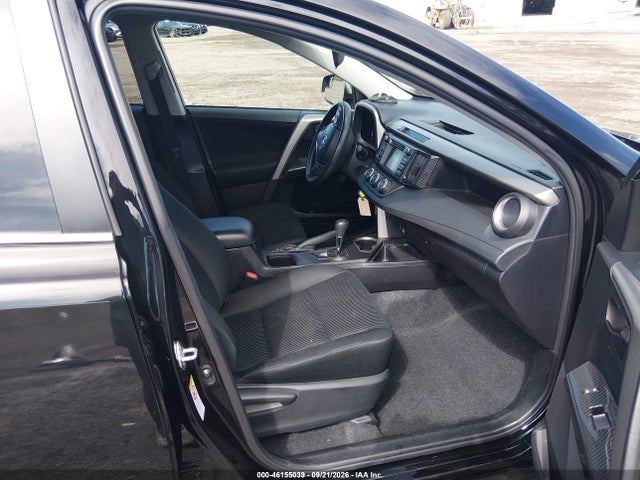 Toyota RAV4 LE 2018 2T3BFREV3JW729316 Image 5