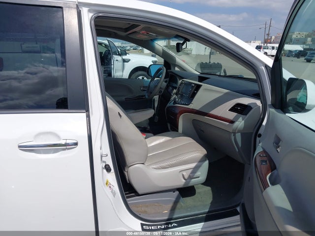 Aukcja sprzedaży 2013 Toyota Sienna Xle V6 8 Passenger, vin: 5TDYK3DC5DS367630, numer aukcji: 46155138