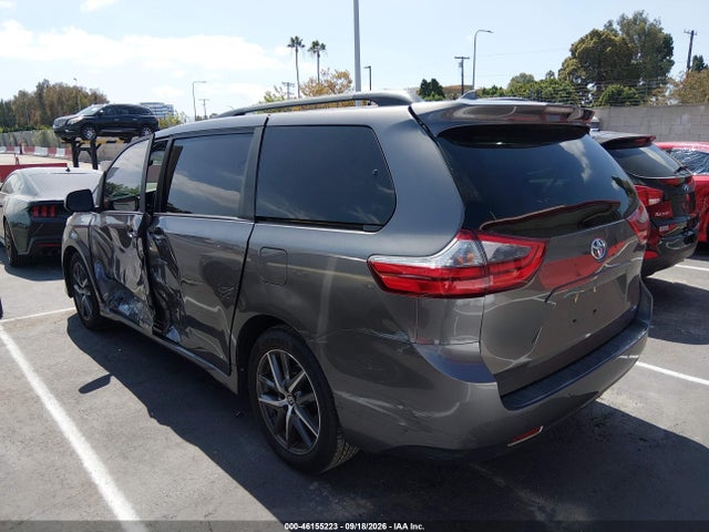 Toyota SIENNA XLE 2020 5TDYZ3DC8LS024532 Image 3