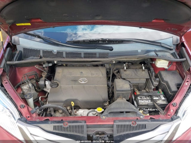 46155335 :رقم المزاد ، 5TDYK3DC3FS529564 vin ، 2015 Toyota Sienna Xle 8 Passenger مزاد بيع