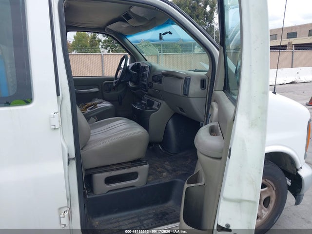 46155512 :رقم المزاد ، 1GCFG25W5Y1241797 vin ، 2000 Chevrolet Express مزاد بيع