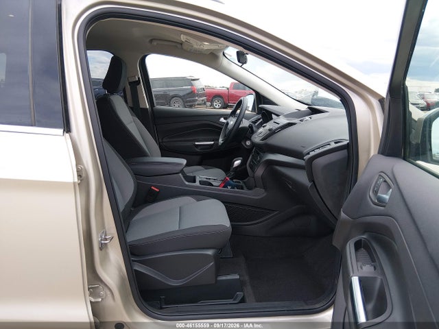 46155559 :رقم المزاد ، 1FMCU9GD5JUC38849 vin ، 2018 Ford Escape Se مزاد بيع