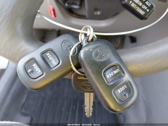 46155632 :رقم المزاد ، 1NXBR32E04Z281168 vin ، 2004 Toyota Corolla Le مزاد بيع