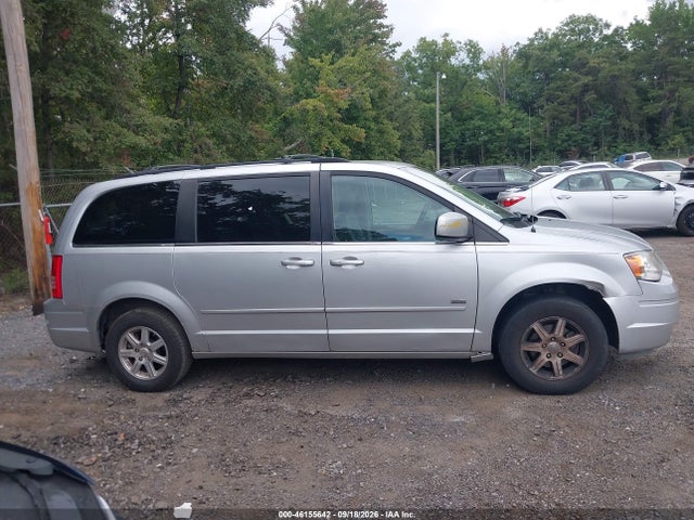 46155642 :رقم المزاد ، 2A8HR54P18R830333 vin ، 2008 Chrysler Town & Country Touring مزاد بيع