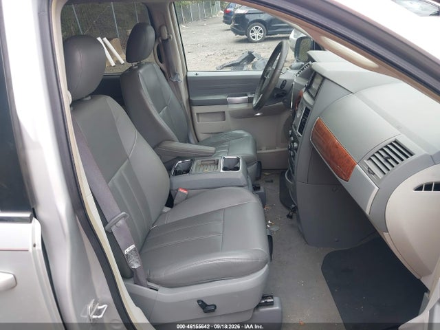 46155642 :رقم المزاد ، 2A8HR54P18R830333 vin ، 2008 Chrysler Town & Country Touring مزاد بيع