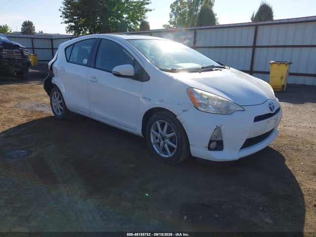 2013 Toyota Prius C Four მანქანა იყიდება აუქციონზე, vin: JTDKDTB30D1043923, აუქციონის ნომერი: 46155752