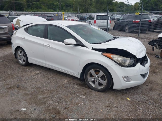 2013 Hyundai Elantra Gls მანქანა იყიდება აუქციონზე, vin: 5NPDH4AE5DH426187, აუქციონის ნომერი: 46155773