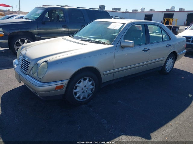 1998 Mercedes-benz E 320 მანქანა იყიდება აუქციონზე, vin: WDBJF65F1WA706172, აუქციონის ნომერი: 46155999