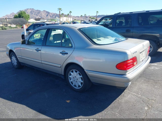 1998 Mercedes-benz E 320 მანქანა იყიდება აუქციონზე, vin: WDBJF65F1WA706172, აუქციონის ნომერი: 46155999