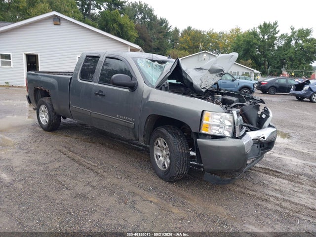 Auction sale of the 2011 Chevrolet Silverado 1500 Ls, vin: 1GCRCREA3BZ279897, lot number: 46156073