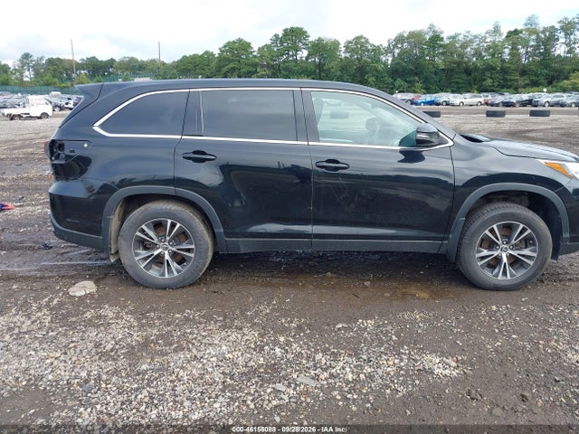 Продажа на аукционе авто 2019 Toyota Highlander Le, vin: 5TDBZRFH0KS921845, номер лота: 46156088