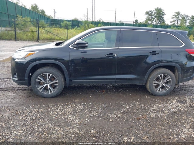 Продажа на аукционе авто 2019 Toyota Highlander Le, vin: 5TDBZRFH0KS921845, номер лота: 46156088