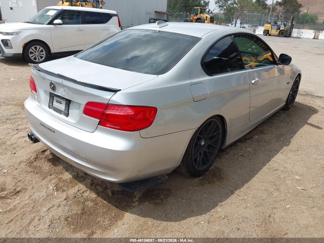 2011 Bmw 328i მანქანა იყიდება აუქციონზე, vin: WBAKE5C59BE572864, აუქციონის ნომერი: 46156097