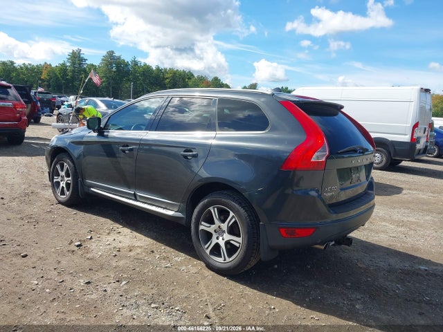 Продаж на аукціоні авто 2011 Volvo Xc60 T6/t6 R-design, vin: YV4902DZ4B2217132, номер лоту: 46156225