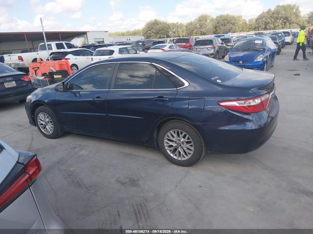 46156274 :رقم المزاد ، 4T1BF1FK7HU731191 vin ، 2017 Toyota Camry Le مزاد بيع