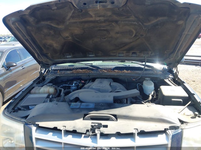 2005 Cadillac Escalade Standard მანქანა იყიდება აუქციონზე, vin: 1GYEK63N65R148001, აუქციონის ნომერი: 46156394