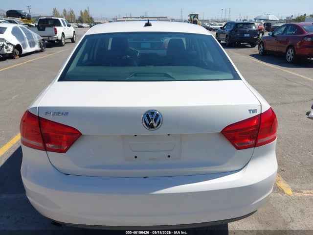 1VWAT7A38EC027138 Volkswagen Passat 1.8t Wolfsburg Edition