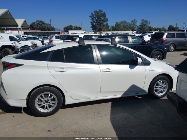 Toyota Prius Two 2016 JTDKBRFU4G3514394 Image 12
