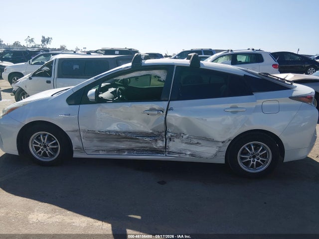 Toyota Prius Two 2016 JTDKBRFU4G3514394 Image 13