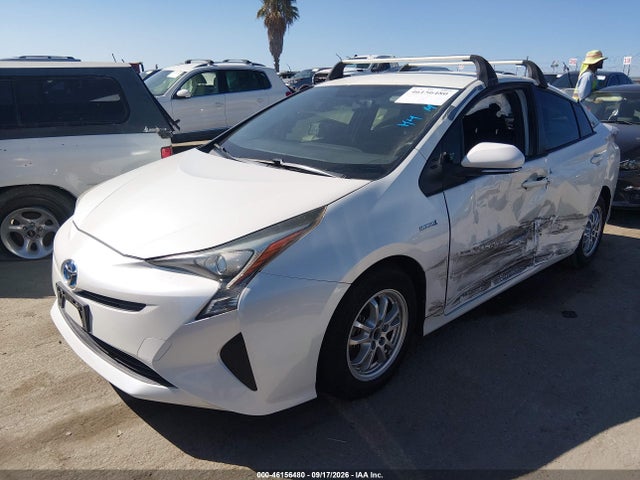 Toyota Prius Two 2016 JTDKBRFU4G3514394 Image 2