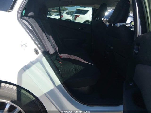 Toyota Prius Two 2016 JTDKBRFU4G3514394 Image 8