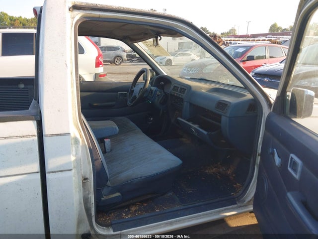 Auction sale of the 1994 Nissan Truck Xe, vin: 1N6SD11S6RC331760, lot number: 46156623