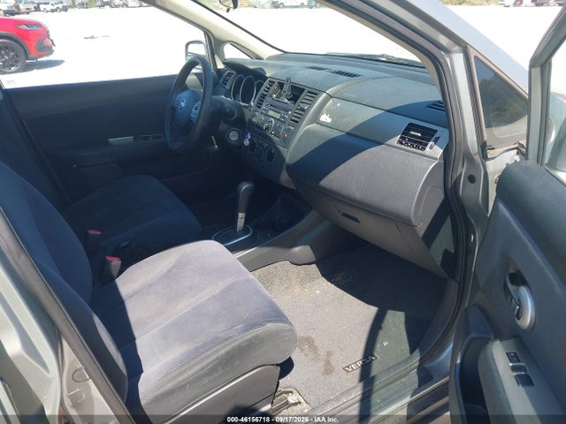 46156718 :رقم المزاد ، 3N1BC13E09L501342 vin ، 2009 Nissan Versa 1.8s مزاد بيع