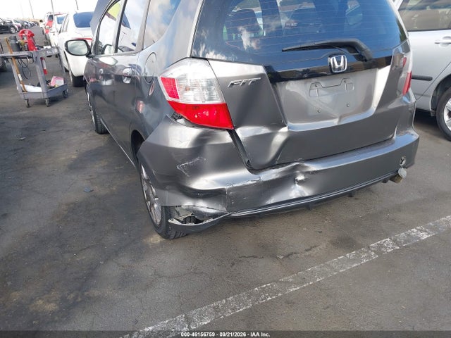 46156759 :رقم المزاد ، JHMGE8H38DC081586 vin ، 2013 Honda Fit مزاد بيع