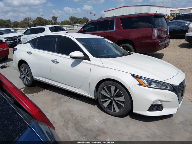 46156812 :رقم المزاد ، 1N4BL4DV6NN418365 vin ، 2022 Nissan Altima Sv Fwd مزاد بيع