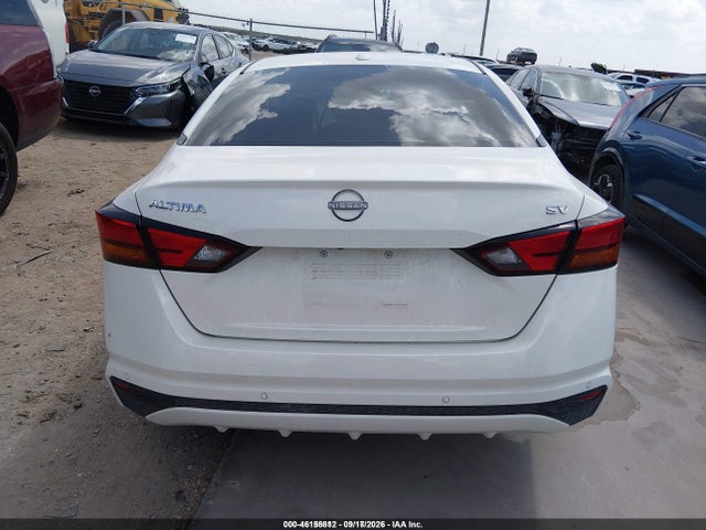 46156812 :رقم المزاد ، 1N4BL4DV6NN418365 vin ، 2022 Nissan Altima Sv Fwd مزاد بيع