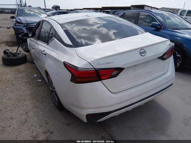 46156812 :رقم المزاد ، 1N4BL4DV6NN418365 vin ، 2022 Nissan Altima Sv Fwd مزاد بيع