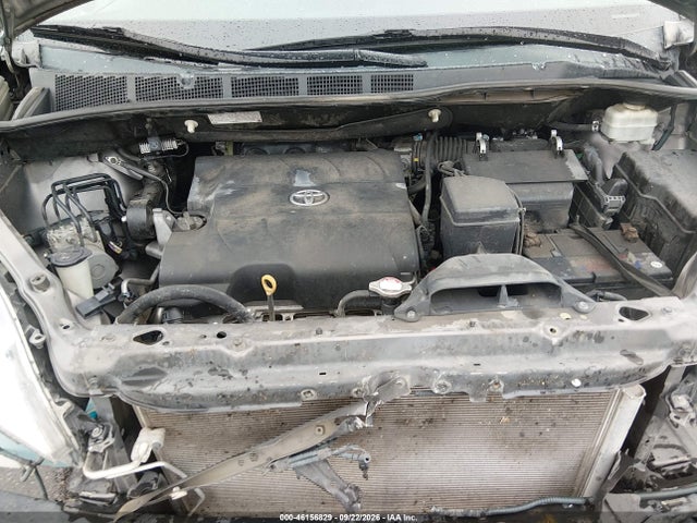 46156829 :رقم المزاد ، 5TDYK3DC5ES500503 vin ، 2014 Toyota Sienna Xle V6 8 Passenger مزاد بيع