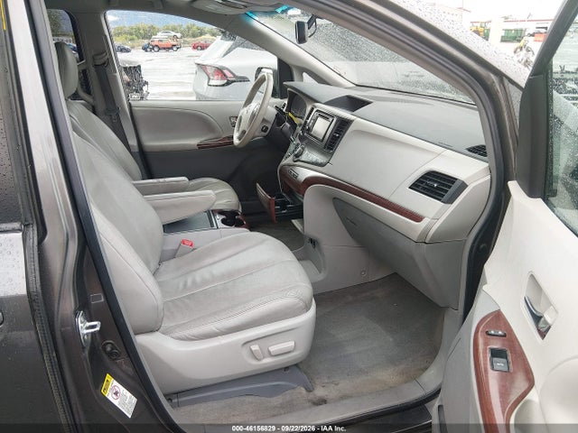 46156829 :رقم المزاد ، 5TDYK3DC5ES500503 vin ، 2014 Toyota Sienna Xle V6 8 Passenger مزاد بيع