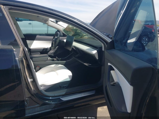 46156880 :رقم المزاد ، 5YJ3E1EB6KF422034 vin ، 2019 Tesla Model 3 Long Range/performance مزاد بيع