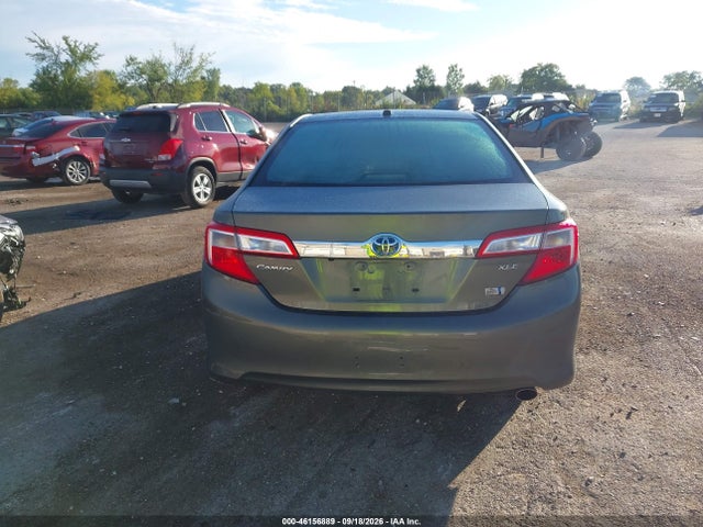 2014 Toyota Camry Hybrid Xle მანქანა იყიდება აუქციონზე, vin: 4T1BD1FK2EU127288, აუქციონის ნომერი: 46156889