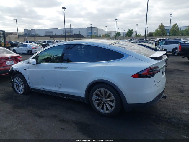 2018 Tesla Model X 100d/75d/p100d მანქანა იყიდება აუქციონზე, vin: 5YJXCAE24JF116326, აუქციონის ნომერი: 46156944