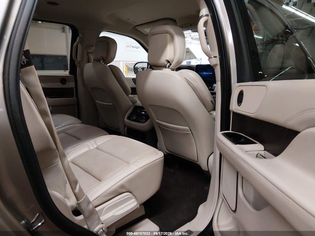 Продаж на аукціоні авто 2019 Lincoln Navigator Select, vin: 5LMJJ2JT8KEL19540, номер лоту: 46157032