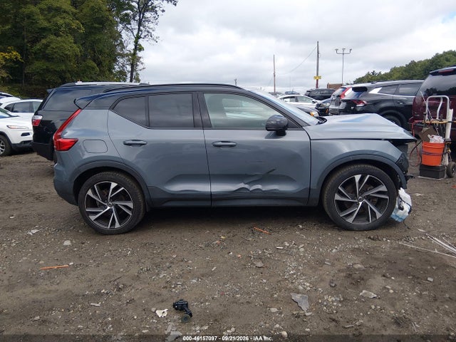 46157097 :رقم المزاد ، YV4162UM9L2246854 vin ، 2020 Volvo Xc40 T5 R-design مزاد بيع