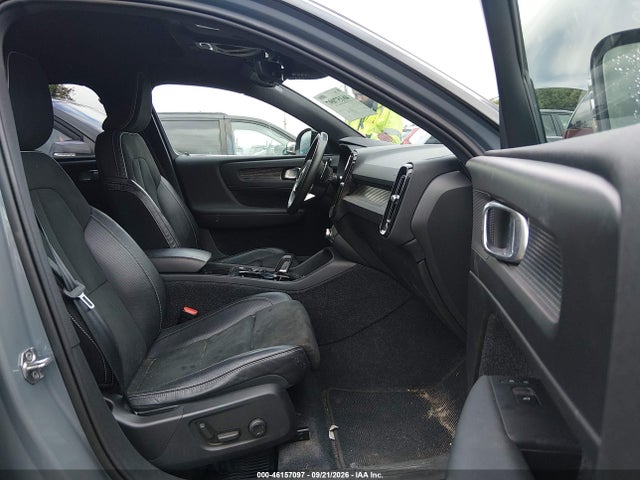 46157097 :رقم المزاد ، YV4162UM9L2246854 vin ، 2020 Volvo Xc40 T5 R-design مزاد بيع