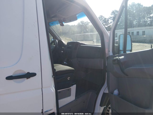 46157272 :رقم المزاد ، WD3PE8CB0B5584170 vin ، 2011 Mercedes-benz Sprinter 2500 High Roof مزاد بيع